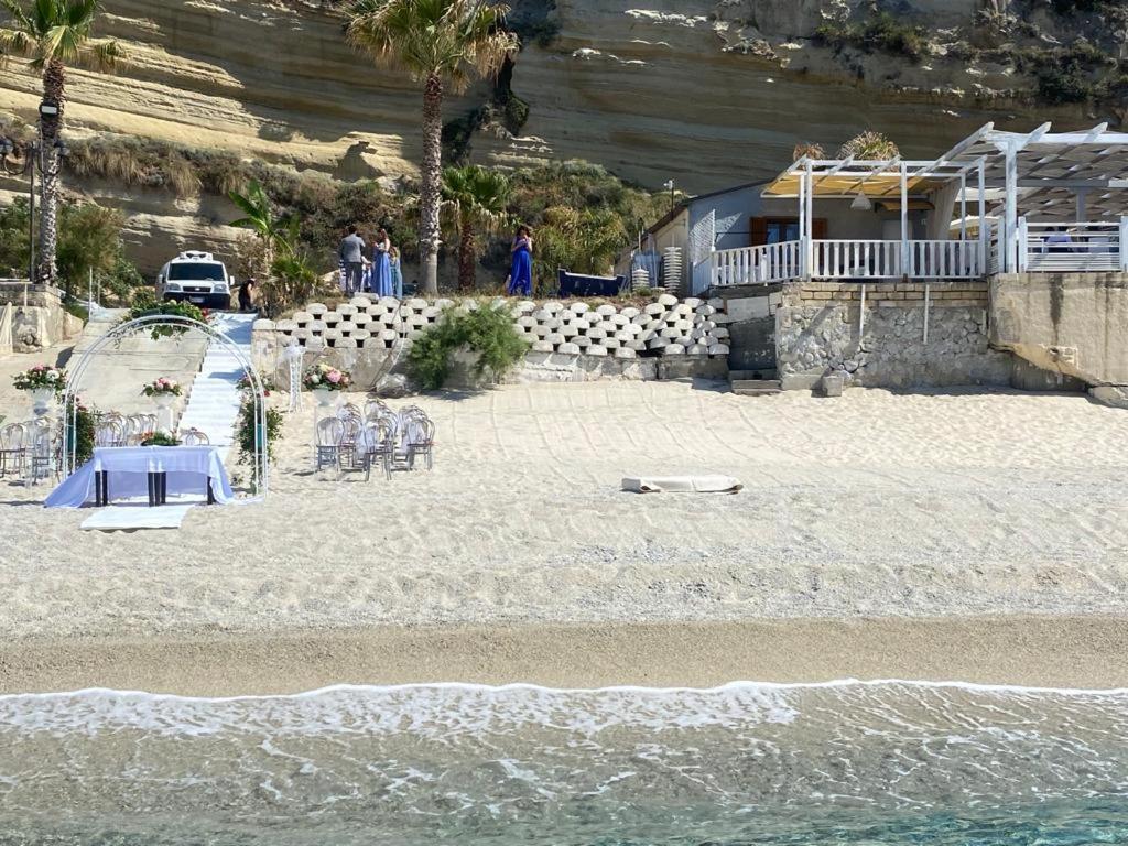 Oldwell Hotel Санта Доменика Екстериор снимка